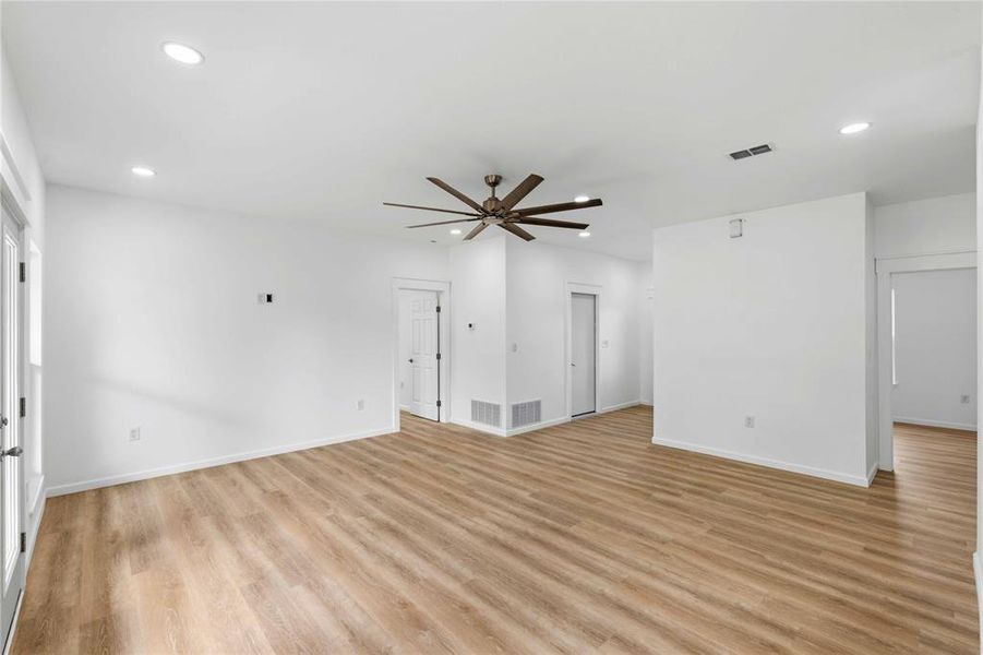 Spacious, unfurnished interior of a new home in , Brownwood (Image 11).