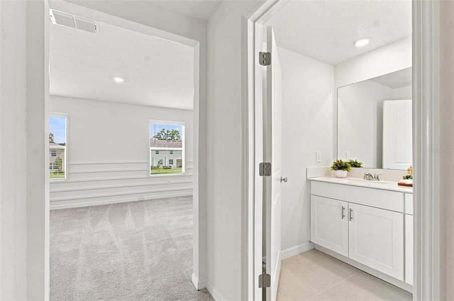 Spacious, unfurnished interior of a new home in , Zephyrhills (Image 13).