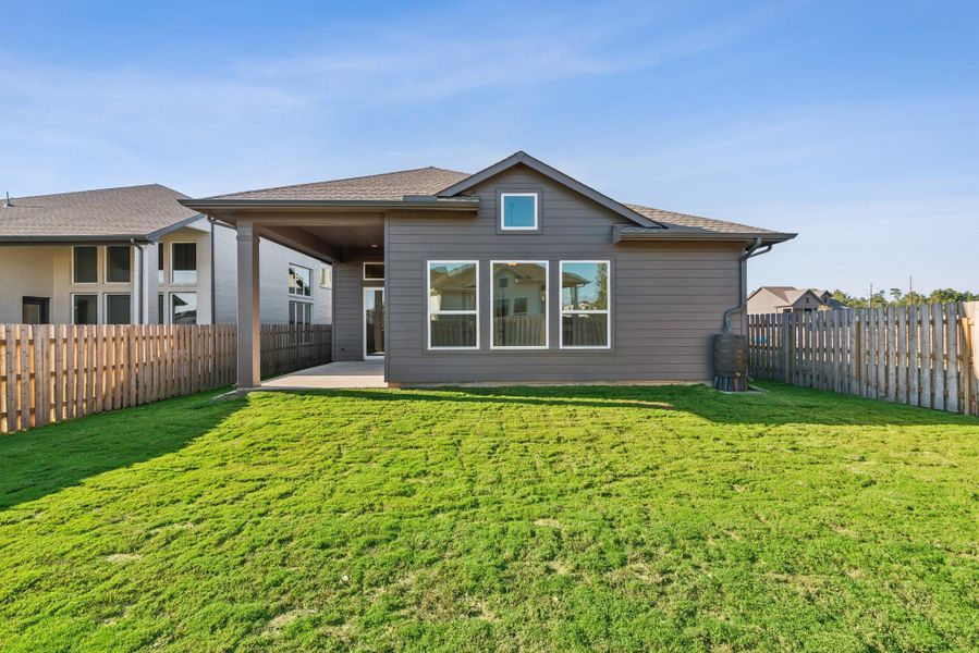 Welcome to The Conroe by David Weekley Homes. Move-In-Ready Now!