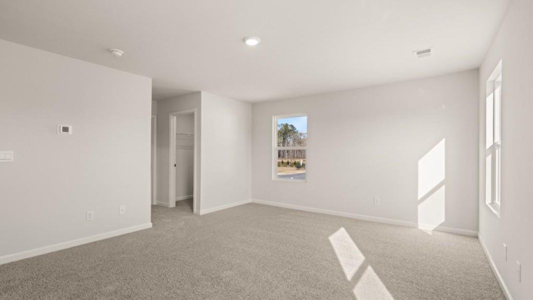 Spacious, unfurnished interior of a new home in Fairway 17 at Mirror Lake, Villa Rica (Image 23).