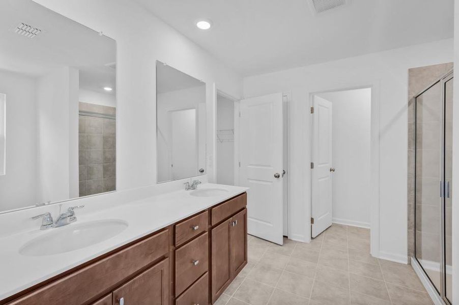 Furnished interior view inside a new home in Falls Creek, Flowery Branch (Image 5).