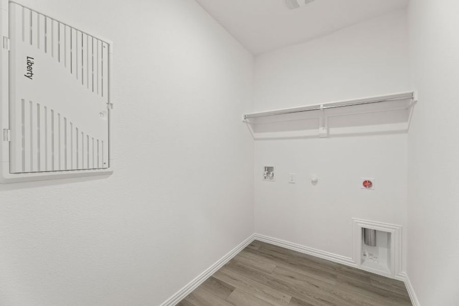 Representative unfurnished interior of a home built from the Lamar by UnionMain Homes in Elevon, Lavon (Image 16).