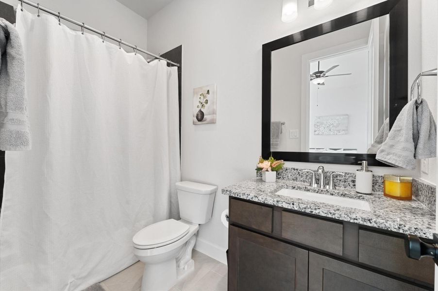 Furnished interior view inside a new home in , Tomball (Image 13).