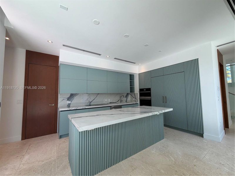 Image 16 of a home in .