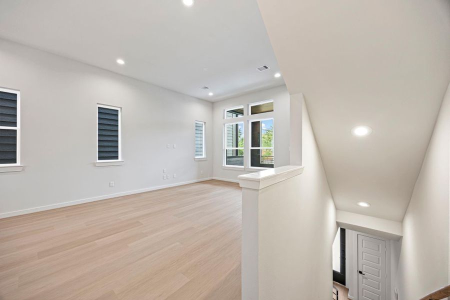 Spacious, unfurnished interior of a new home in Shepherd Heights, Houston (Image 28). Spacious, unfurnished interior of a new home in Shepherd Heights, Houston (Image 28).