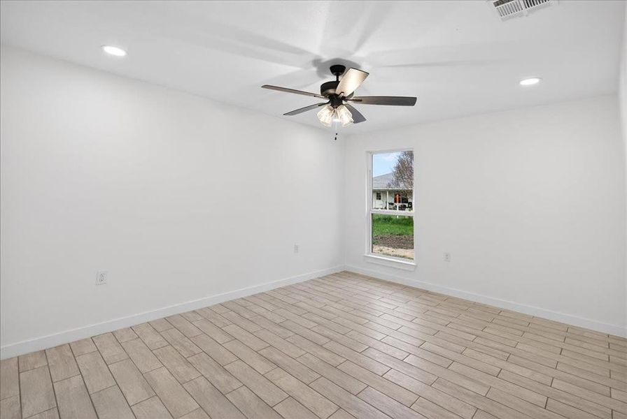 Spacious, unfurnished interior of a new home in , Gun Barrel City (Image 18). Spacious, unfurnished interior of a new home in , Gun Barrel City (Image 18).