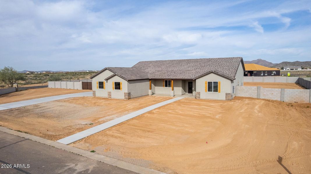 37-Sandstone Mountain