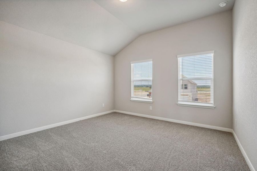 Spacious, unfurnished interior of a new home in Kingdom Heights, Rosenberg (Image 41).