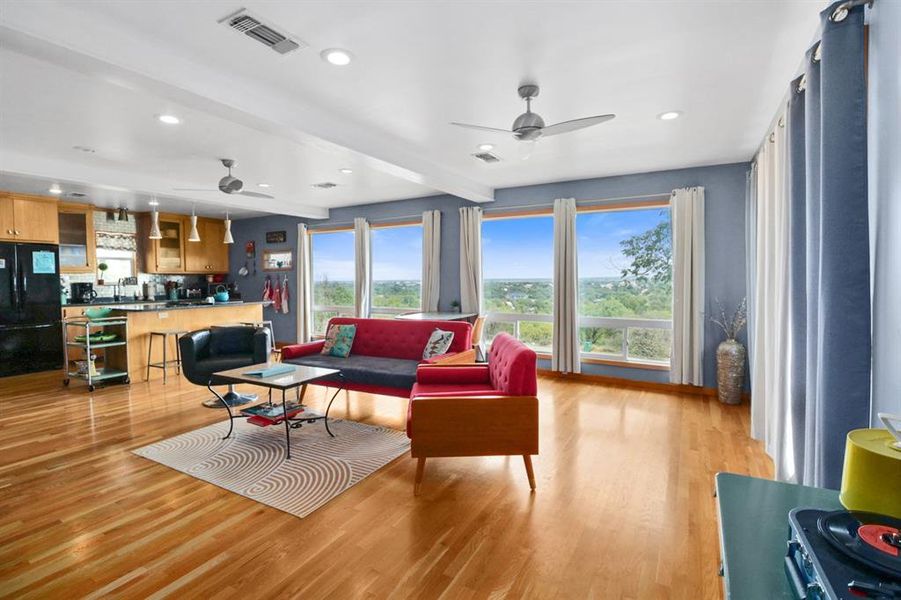 Image 21 of a home in . Image 21 of a home in .