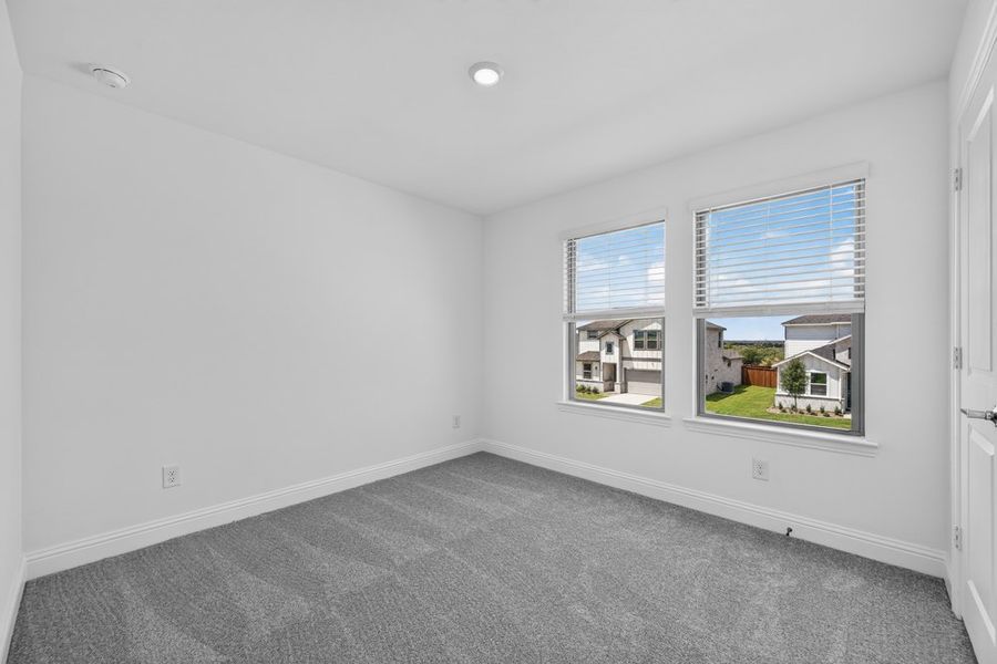 Spacious, unfurnished interior of a new home in Madero 50s, Fort Worth (Image 26).