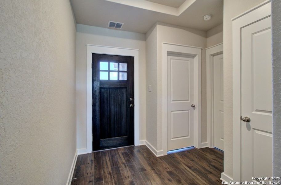 Spacious, unfurnished interior of a new home in Westridge - Landmark, San Antonio (Image 11).