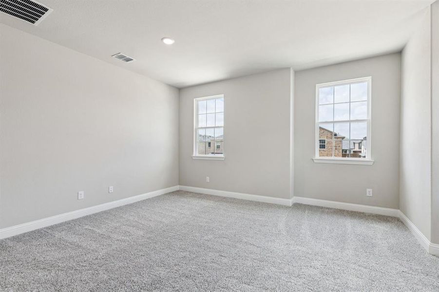 Spacious, unfurnished interior of a new home in AnaCapri, Anna (Image 11).