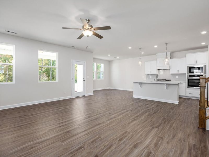 Spacious, unfurnished interior of a new home in Retreat at North Main, Lillington (Image 10).