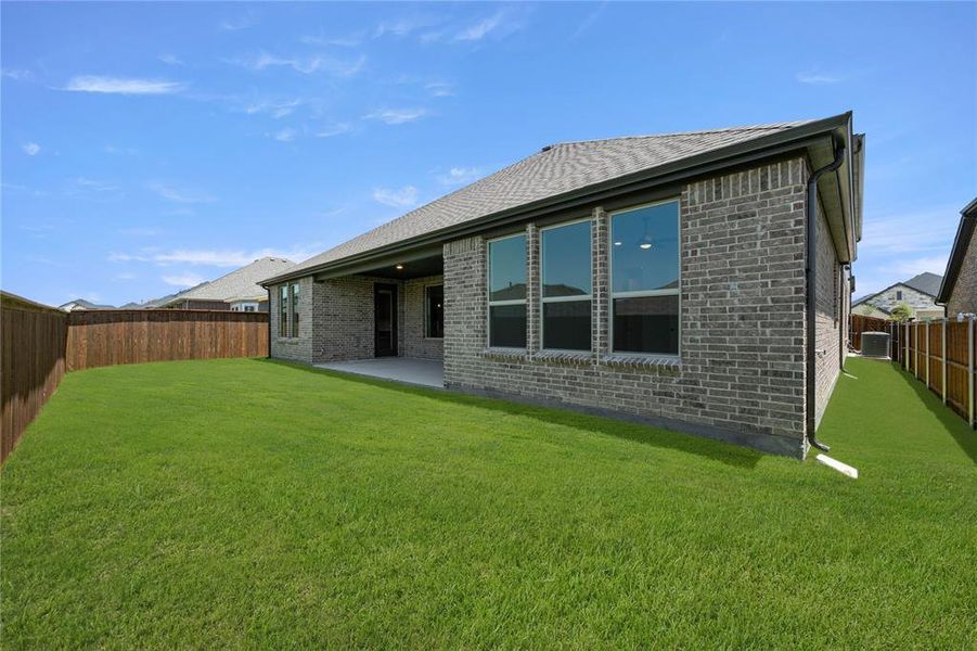 Front exterior of a new home in Inspiration Collection at Bridgewater, Midlothian, TX, highlighting curb appeal (Image 1). Front exterior of a new home in Inspiration Collection at Bridgewater, Midlothian, TX, highlighting curb appeal (Image 1).