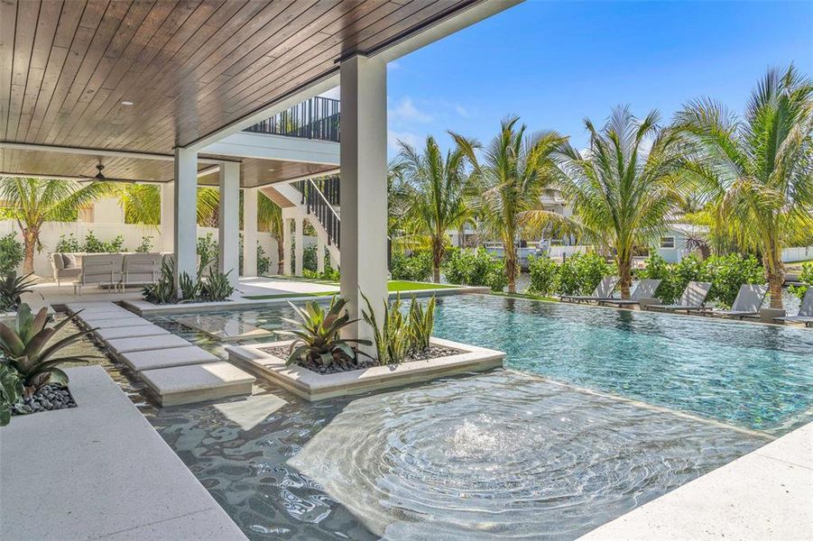 Exterior details and patio area of a home in , Anna Maria (Image 43).