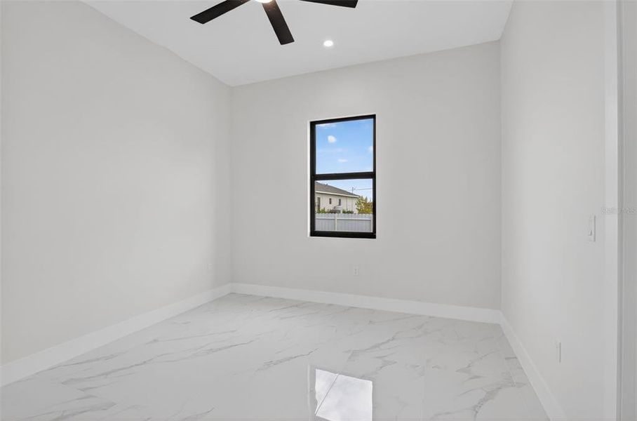 Spacious, unfurnished interior of a new home in , Cape Coral (Image 21).