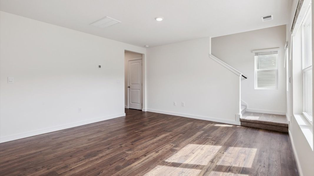 Spacious, unfurnished interior of a new home in Emory Creek, Harriman (Image 12).