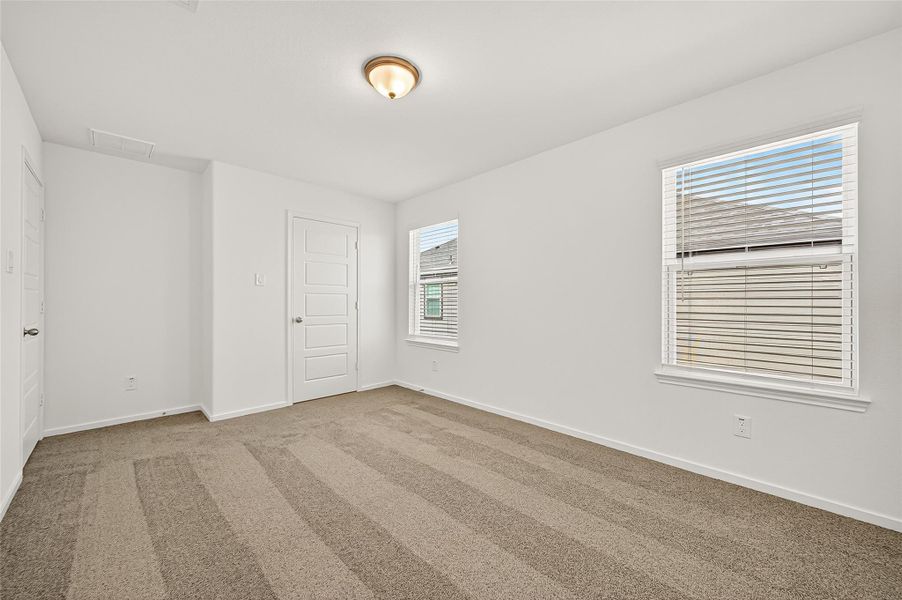 Spacious, unfurnished interior of a new home in Mill Creek Trails, Magnolia (Image 38).