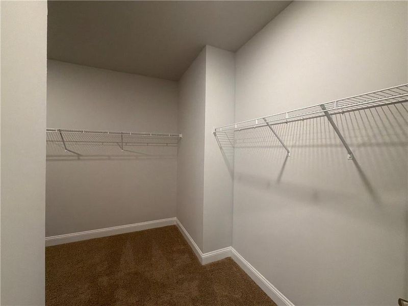 Spacious, unfurnished interior of a new home in Tuscany Hills, Douglasville (Image 11).