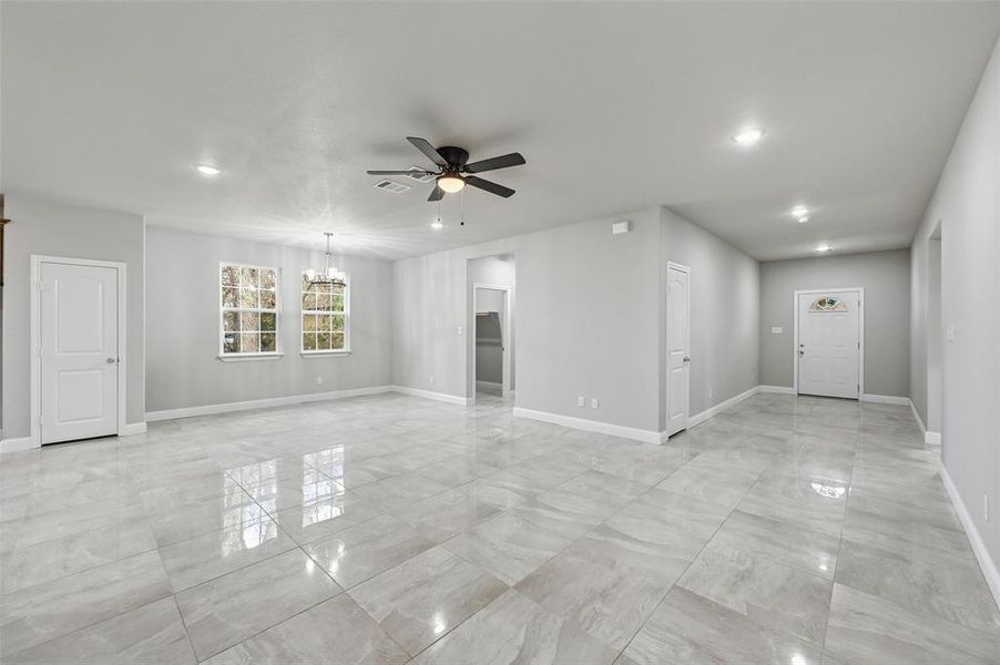 Spacious, unfurnished interior of a new home in , Cleburne (Image 11).