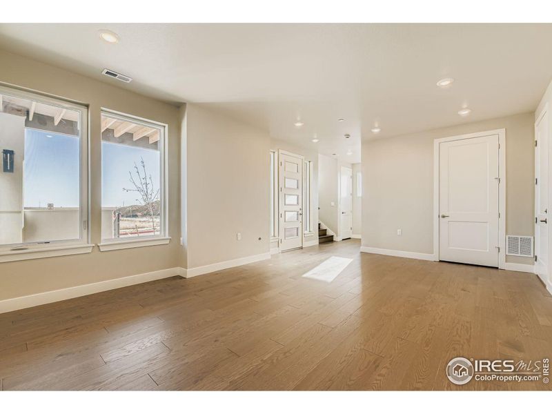 Spacious, unfurnished interior of a new home in Baseline, Broomfield (Image 39).