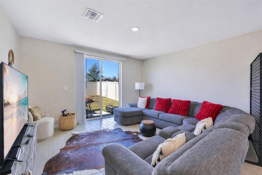 Furnished interior view inside a new home in Park East, Plant City (Image 10).