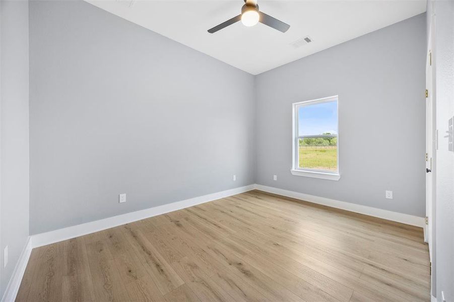 Spacious, unfurnished interior of a new home in , Ennis (Image 14).