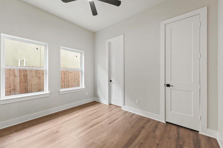 Spacious, unfurnished interior of a new home in Silber Estates, Houston (Image 8).