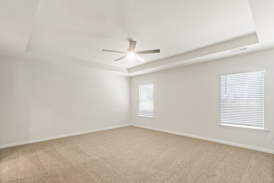 Spacious, unfurnished interior of a new home in Pandora's Path, Florence (Image 15).