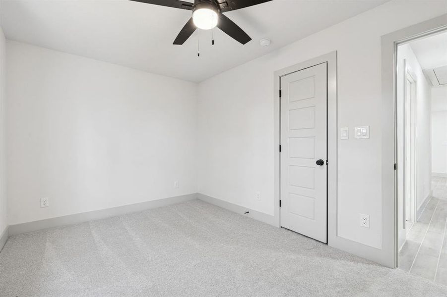 Spacious, unfurnished interior of a new home in , Granbury (Image 38). Spacious, unfurnished interior of a new home in , Granbury (Image 38).