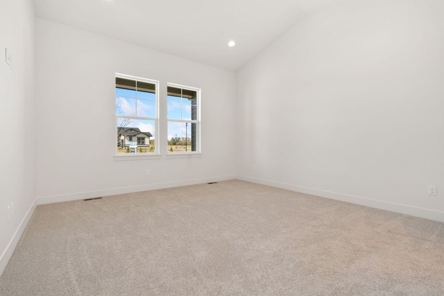 Spacious, unfurnished interior of a new home in Villa Collection, Fort Collins (Image 12).