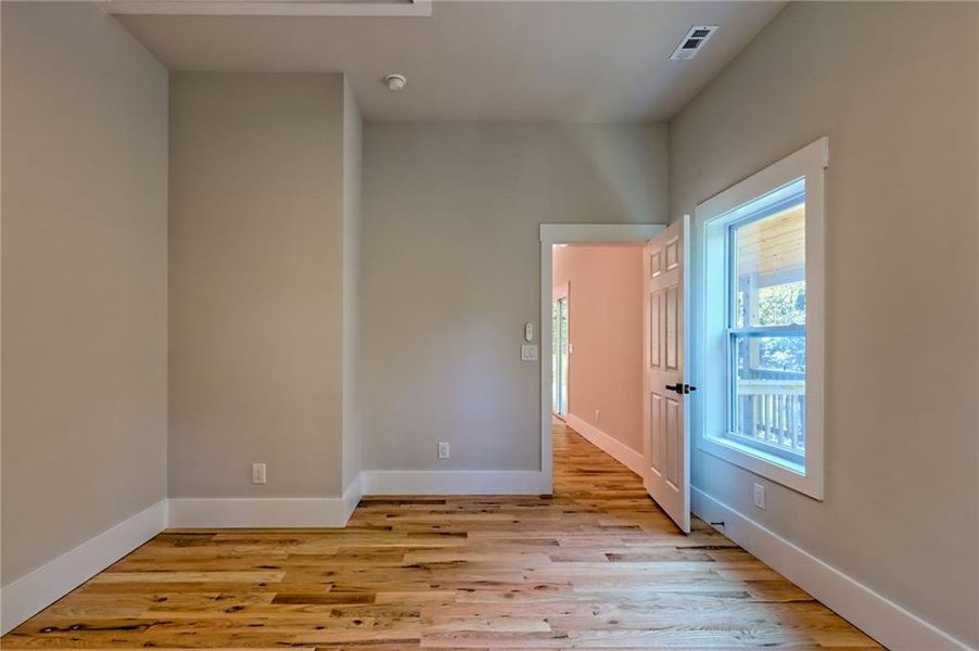 Spacious, unfurnished interior of a new home in , Clayton (Image 29).