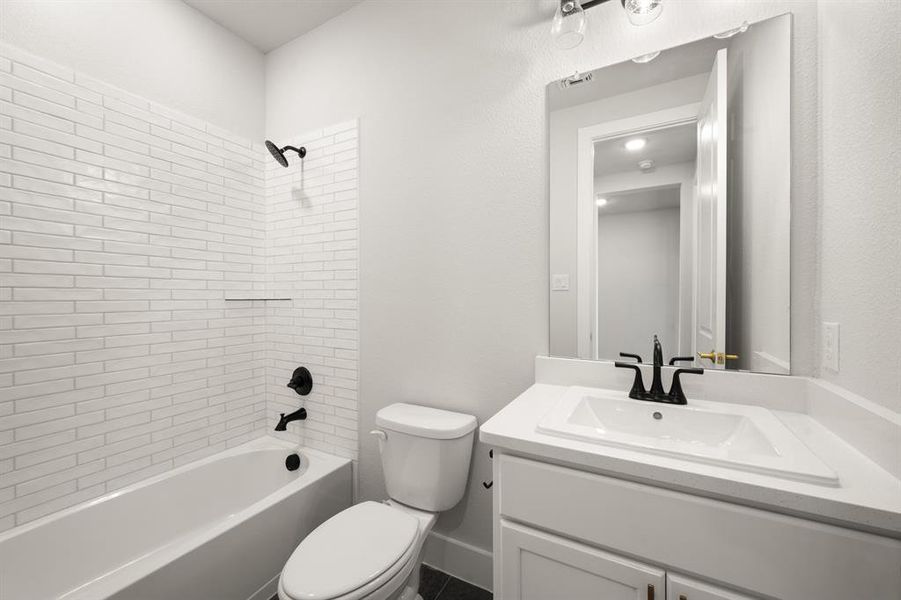 1721 Nesting Robin- Bathroom-1