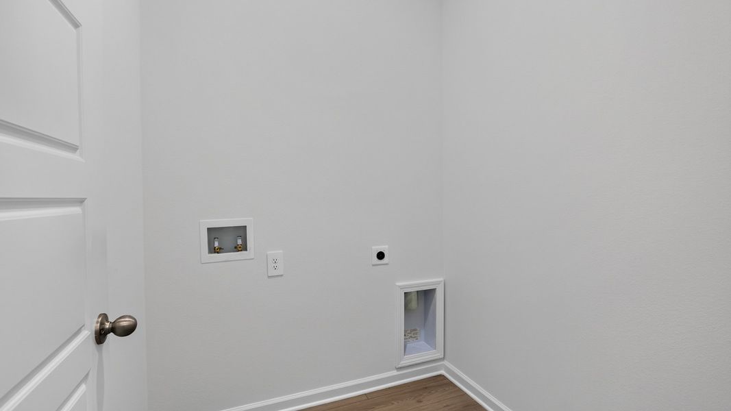 Representative unfurnished interior of a home built from the Aria+ by D.R. Horton in Diamond Springs, Jacksonville (Image 25).