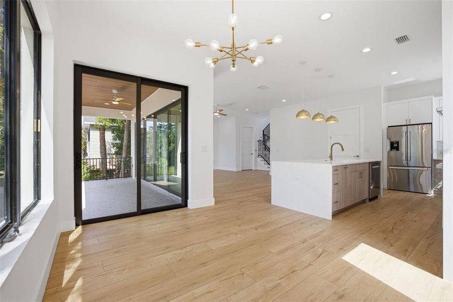 Spacious, unfurnished interior of a new home in , St. Petersburg (Image 40).