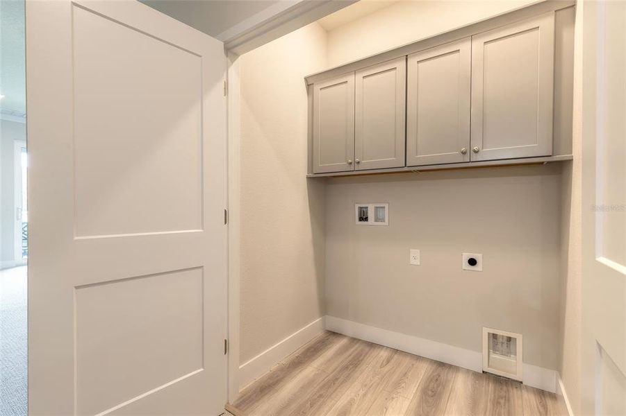 Spacious, unfurnished interior of a new home in , New Smyrna Beach (Image 22).