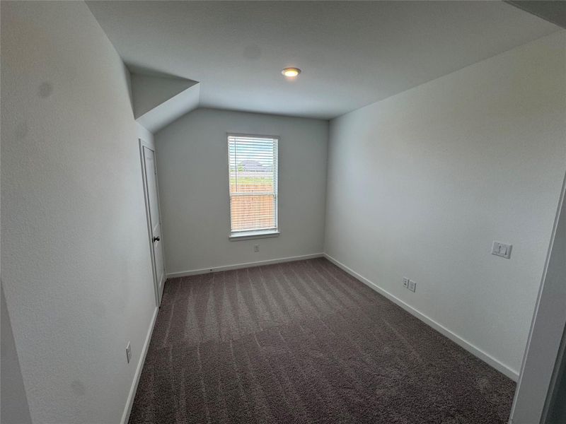 Spacious, unfurnished interior of a new home in River Ranch, Dayton (Image 7).