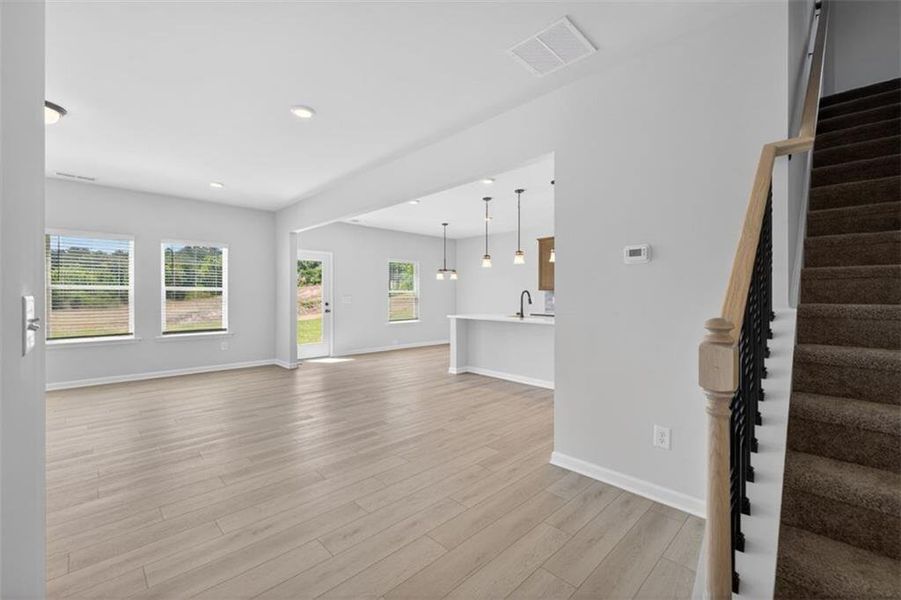 Spacious, unfurnished interior of a new home in Allen Manor, Hoschton (Image 28).