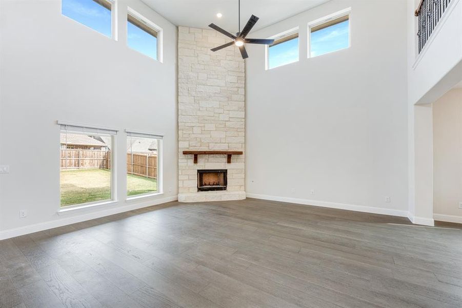 Spacious, unfurnished interior of a new home in Liberty, Melissa (Image 32).