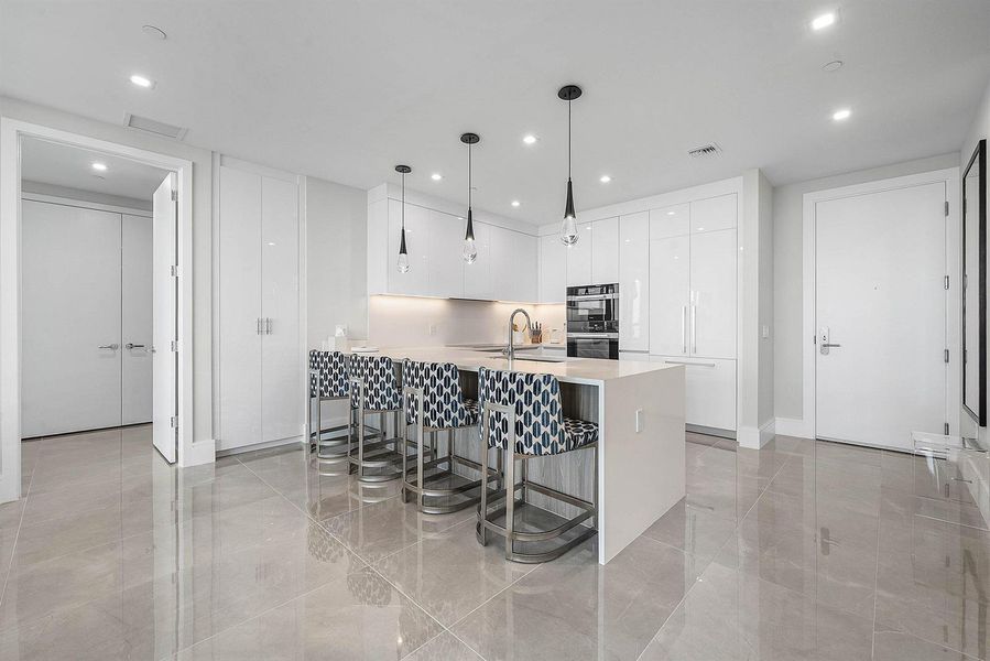 003-220LakeShoreDrive-1107-LakePark-FL-3 003-220LakeShoreDrive-1107-LakePark-FL-3