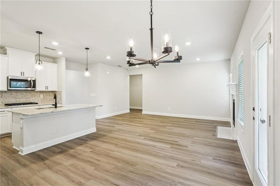 Spacious, unfurnished interior of a new home in Martin Springs - Estate Series, Lawrenceville (Image 26).