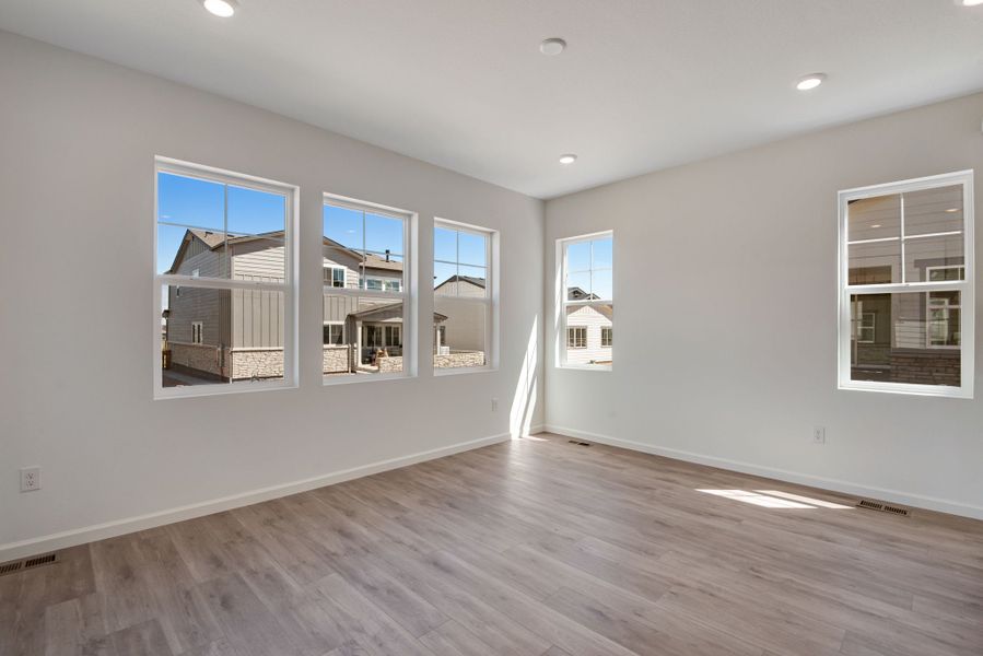 Spacious, unfurnished interior of a new home in The Aurora Highlands, Aurora (Image 22).