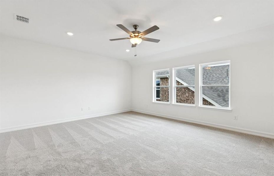 Spacious game room on second level