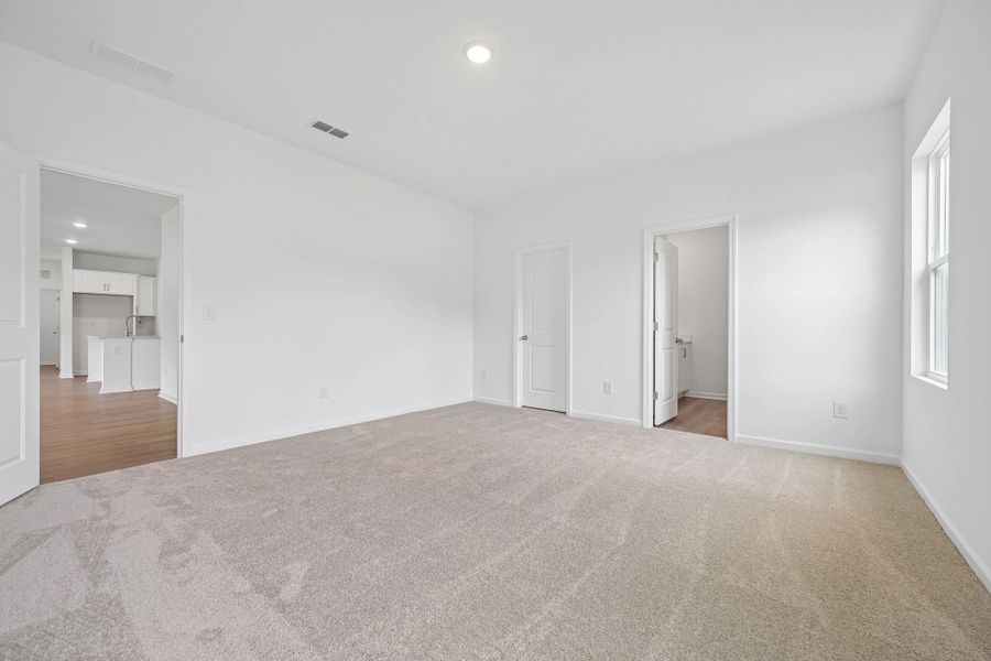 Spacious, unfurnished interior of a new home in Middleton Farms, Middlesex (Image 22). Spacious, unfurnished interior of a new home in Middleton Farms, Middlesex (Image 22).
