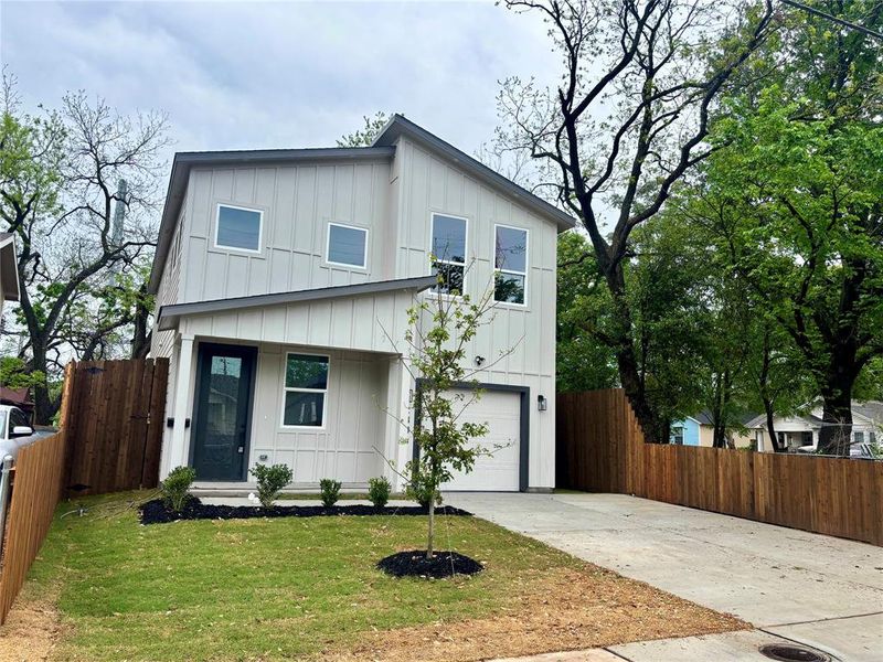 Front exterior of a new home in , Dallas, TX, highlighting curb appeal (Image 3). Front exterior of a new home in , Dallas, TX, highlighting curb appeal (Image 3).