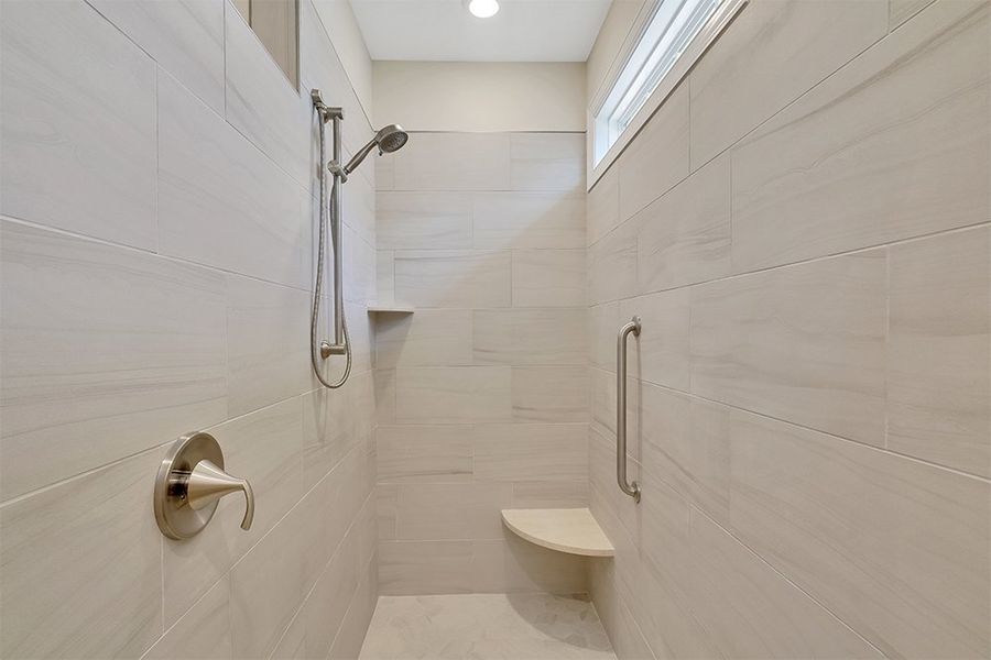 Amelia Bay, Master Bath