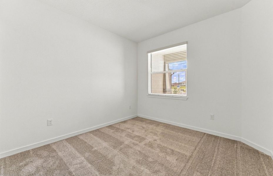 Spacious, unfurnished interior of a new home in Explore North River Ranch, Parrish (Image 18).