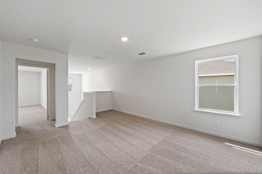 Spacious, unfurnished interior of a new home in Big Sky Estates, Ponder (Image 8).