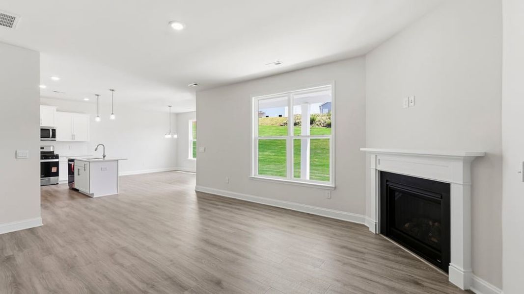 Spacious, unfurnished interior of a new home in Briargate, Fountain Inn (Image 20).