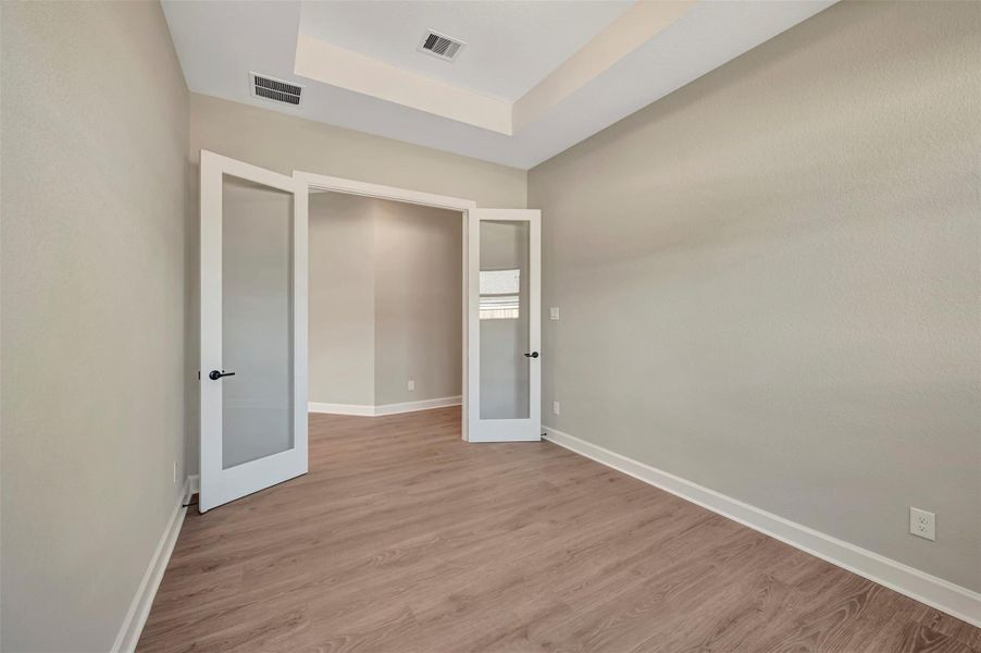Spacious, unfurnished interior of a new home in Kresston - Enclave Collection, Montgomery (Image 24).